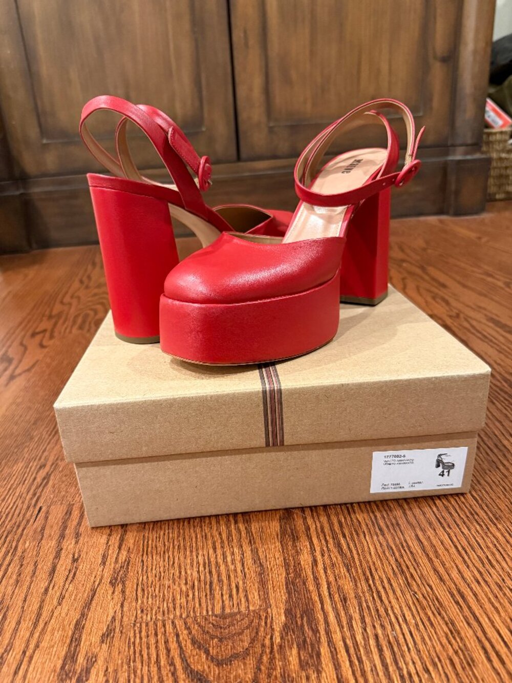 Anthropologie Maeve Veneto Preto Red Platform Mary Jane Heels Size 41 / US 10